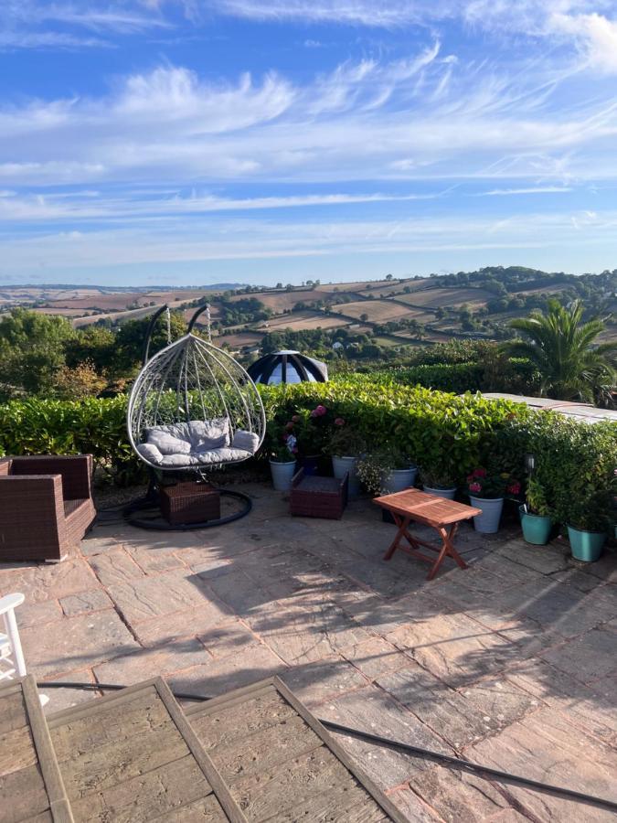 Halekulani Devon Homestay Torquay Esterno foto