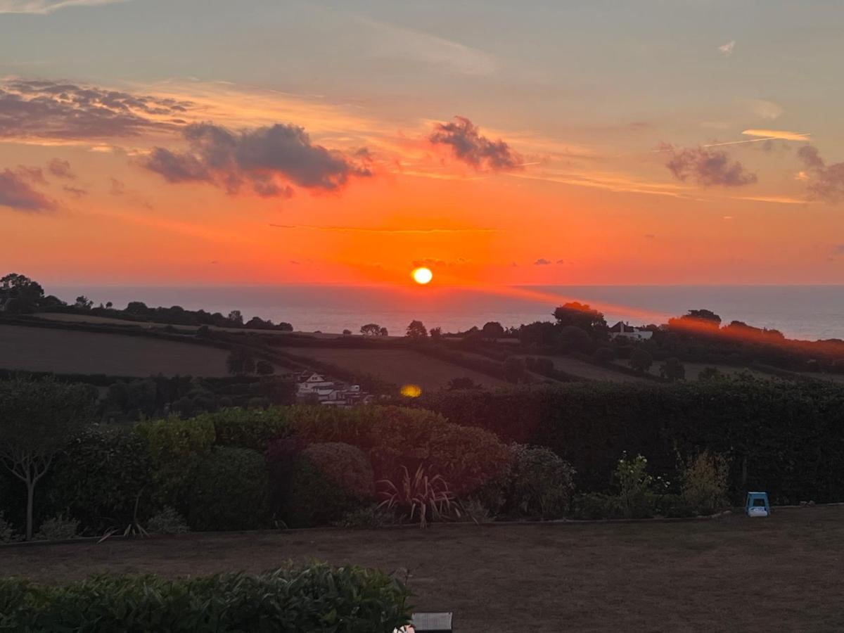 Halekulani Devon Homestay Torquay Esterno foto