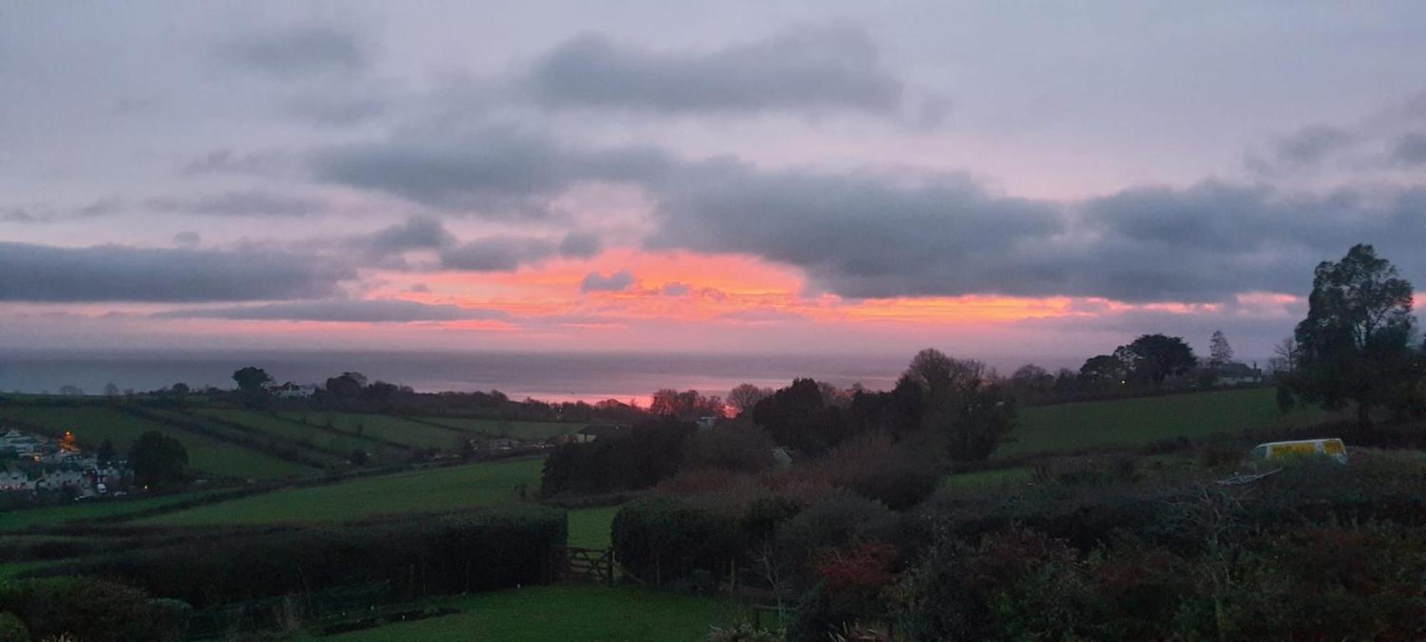 Halekulani Devon Homestay Torquay Esterno foto