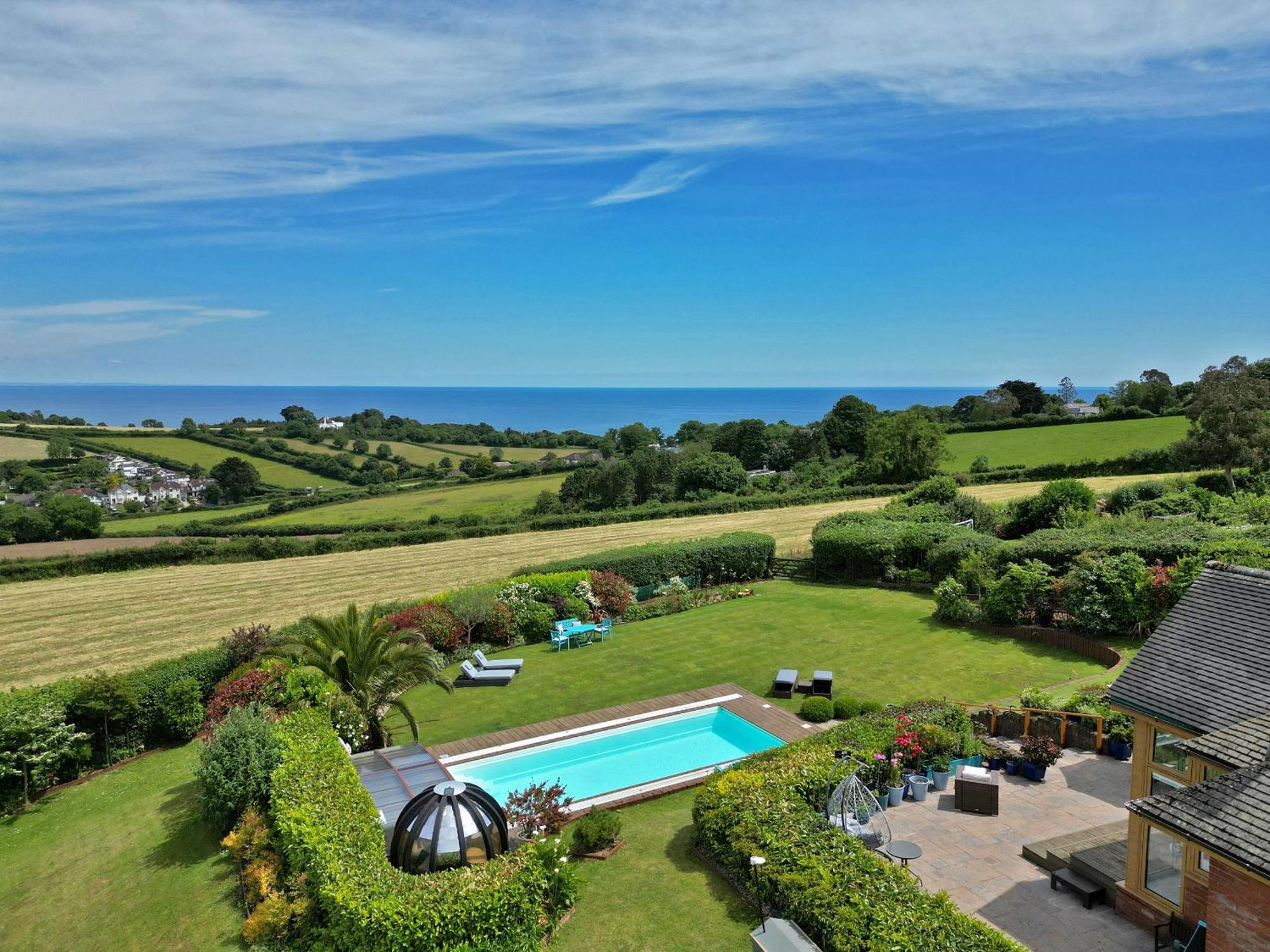 Halekulani Devon Homestay Torquay Esterno foto